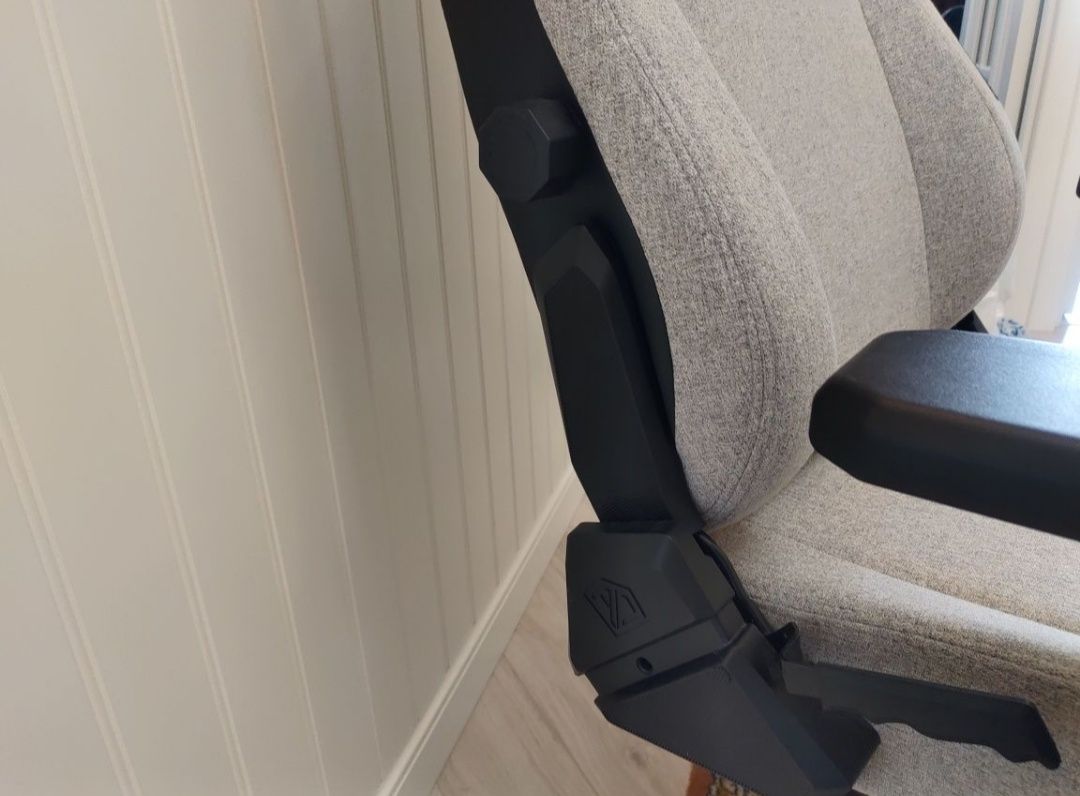 Игровое компьютерное кресло AndaSeat Kaiser Series 3. Ткань. Премиум.