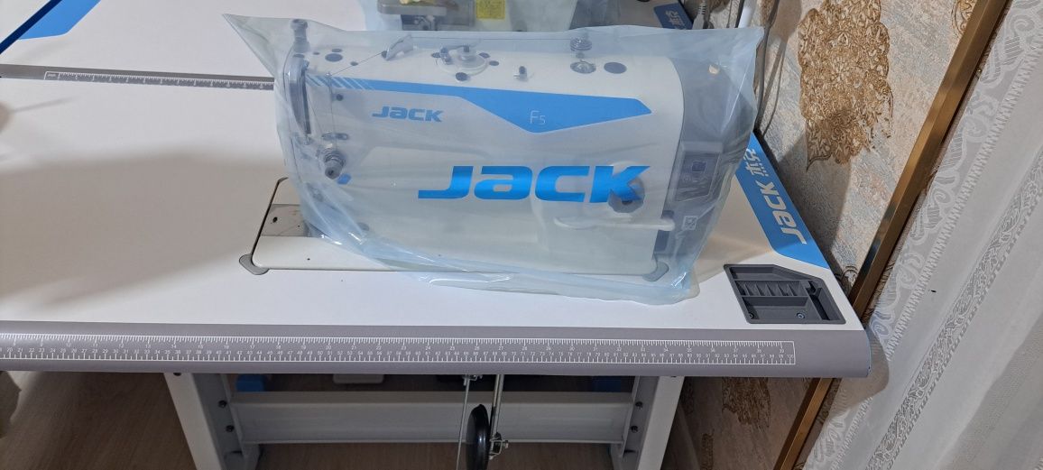 Jack JK-F5 - одноигольная промышленная машина