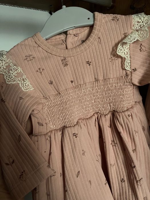 Рокля размер 6-9 месеца