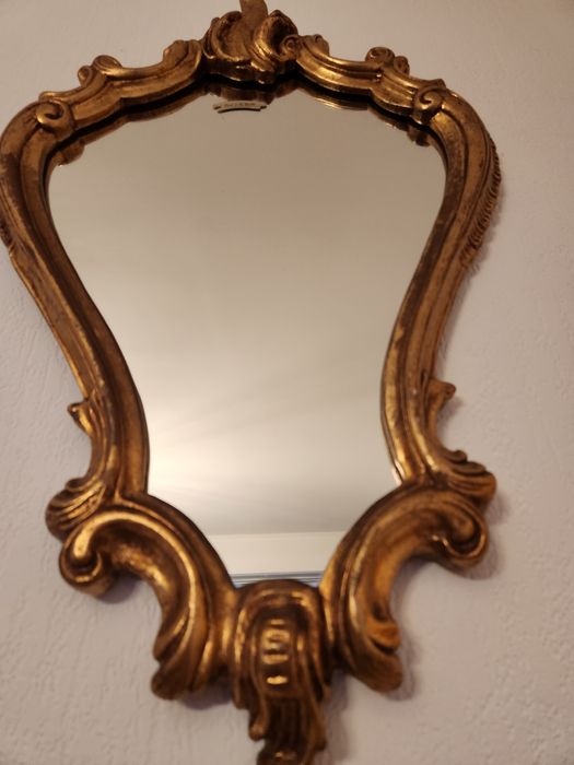 Oglinda in stil baroc