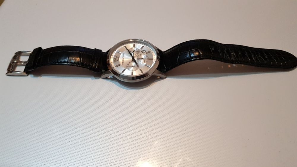 Vând ceas original Emporio Armani ca si nou (accept variante)