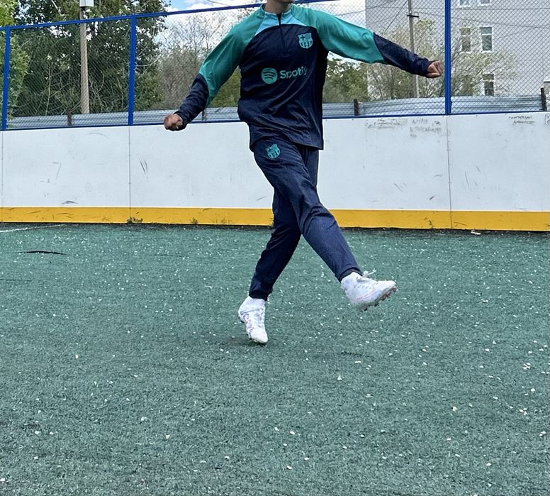 Форма с бутцами почти новые