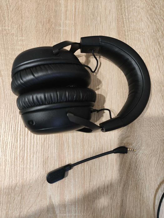 Продам беспроводные наушники HyperX Cloud III Wireless