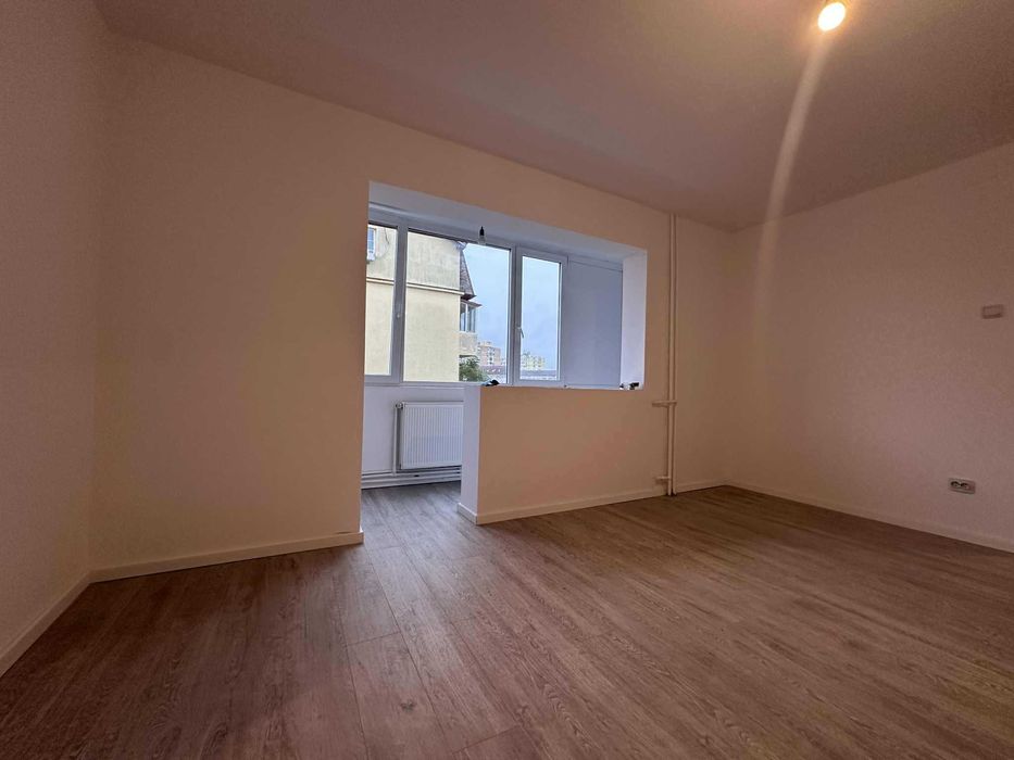 Propietar apartament 2 camere, 54 mp etaj 3 aproape de Sfopping City