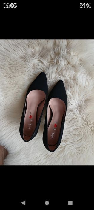 Pantofi eleganți