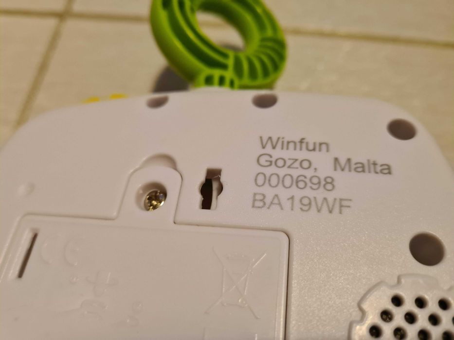 Winfun jucarie robot interactiv cu activitati, lumini si sunete