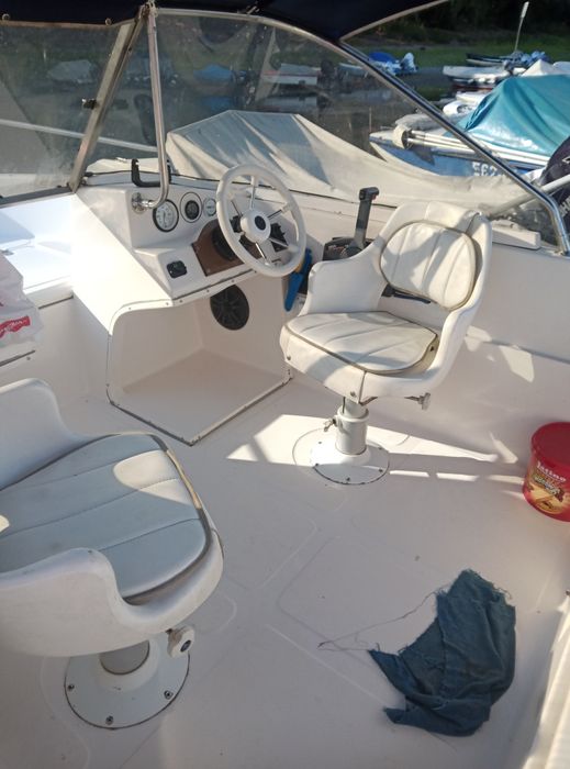 Barcă cu motor Yamaha 80 cp injecție