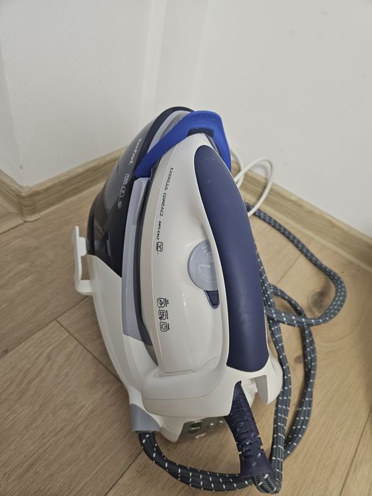Vand Statie de calcat Tefal