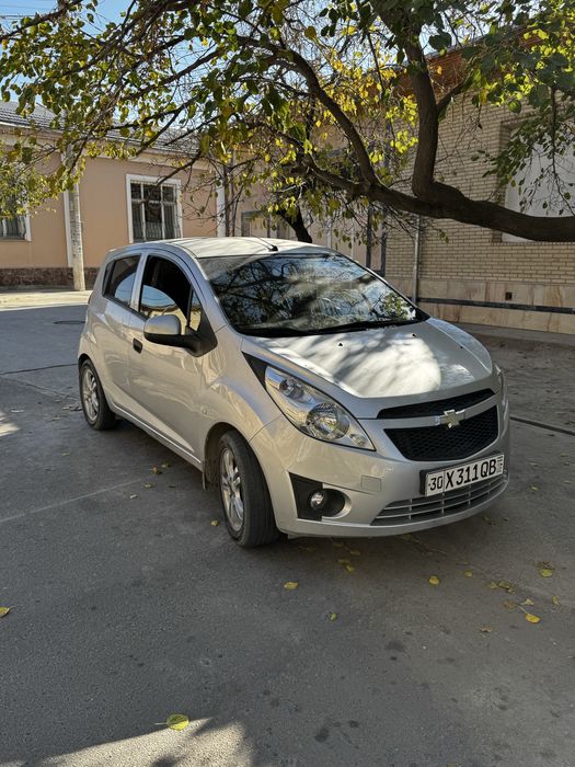 Chevrole Spark 2015    хорошее состояние