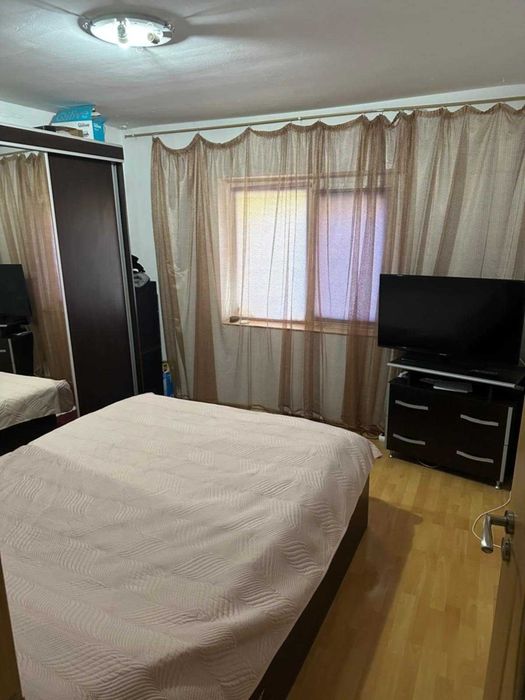 Vand apartament 2 camere decomandat in Ovidiu