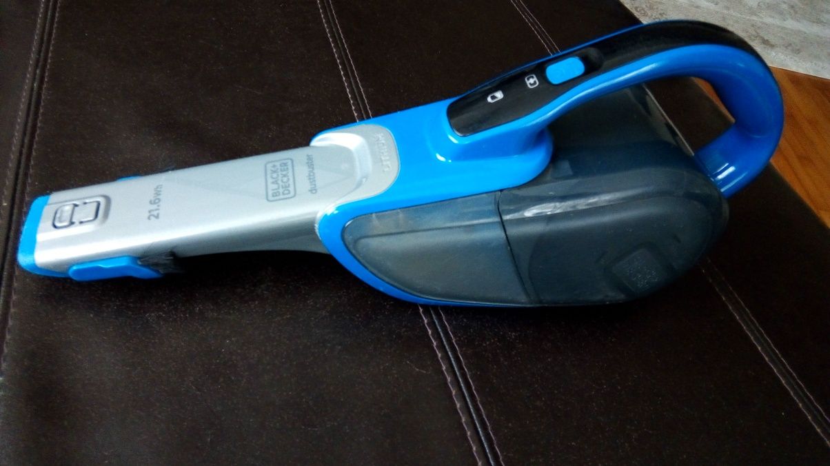 Aspirator Black Decker dustbrusher 21.6wh