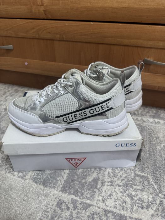 Женские кроссовки Guess оригинал
