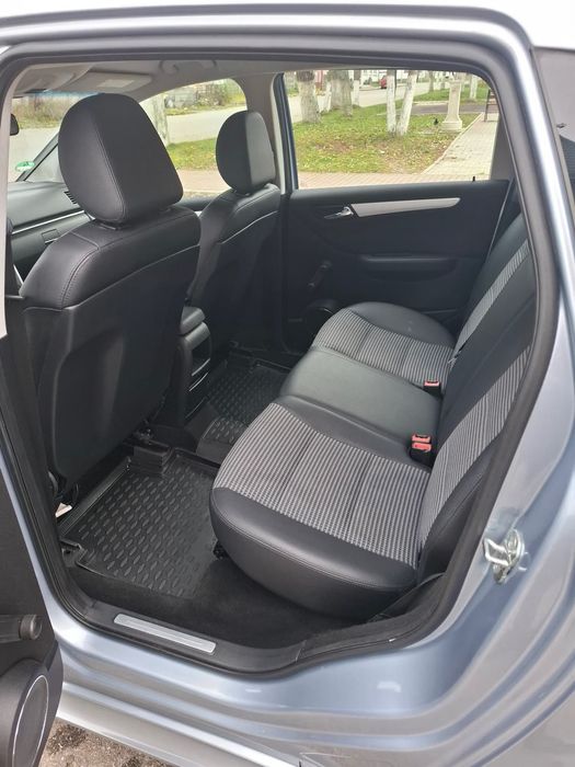 Mercedes B180 CDI automată