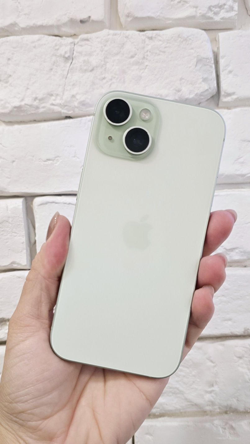 iPhone 15 128GB green 88%