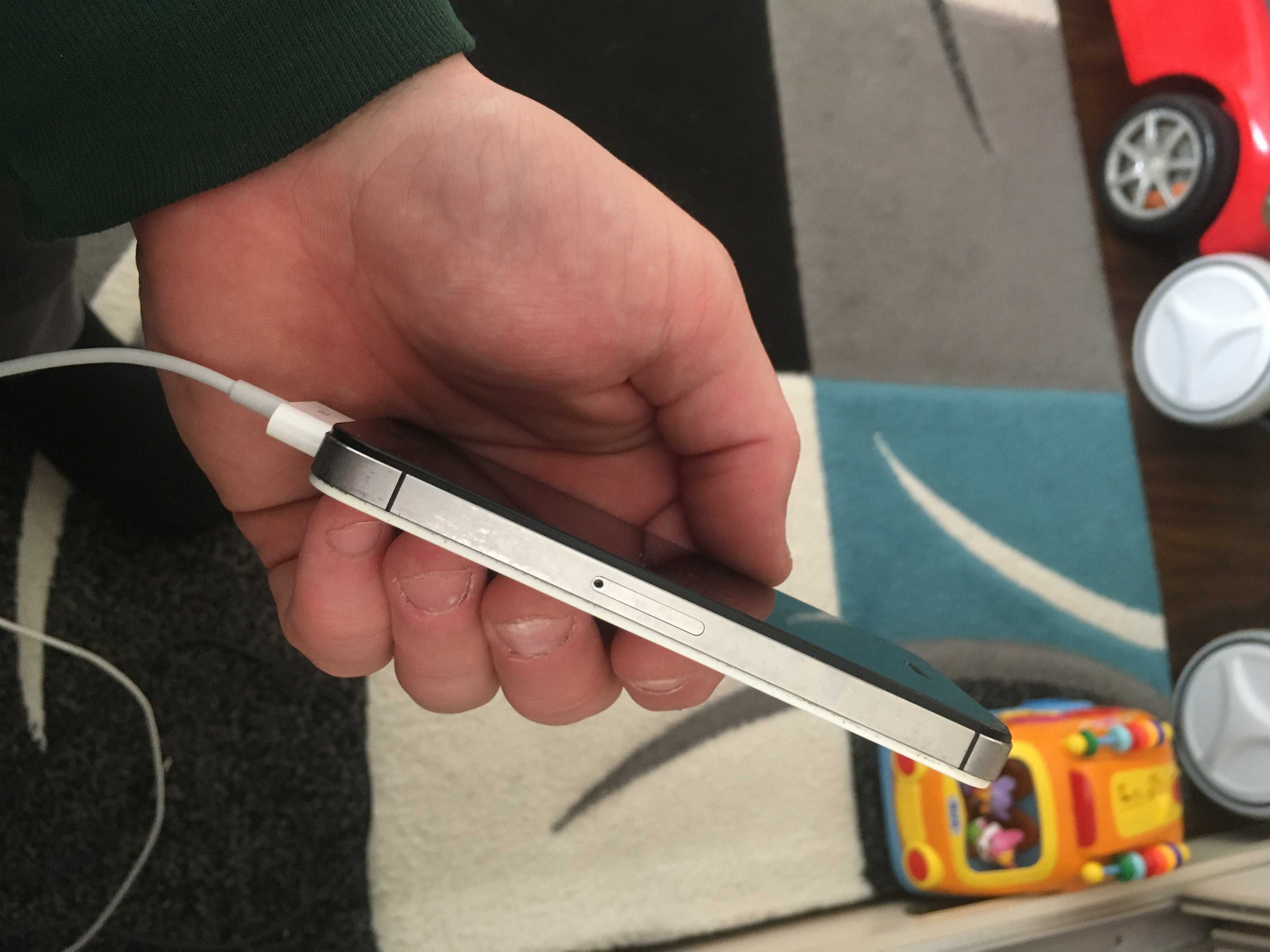 Iphone 4S 8Gb neverlocked