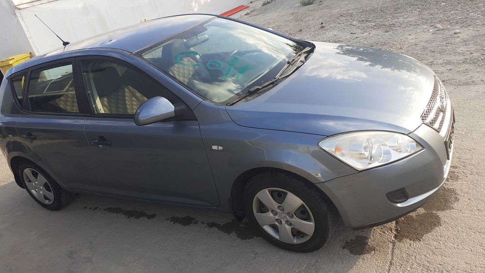 Dezmembrez Kia Ceed benzina si diesel