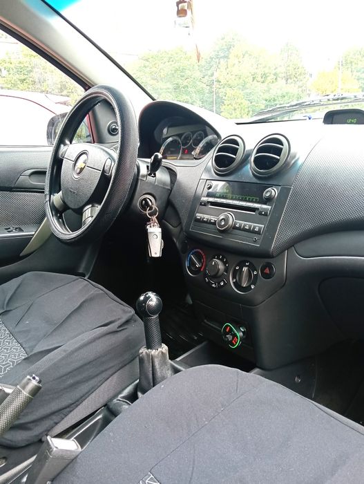 Vând sau schimb Chevrolet aveo