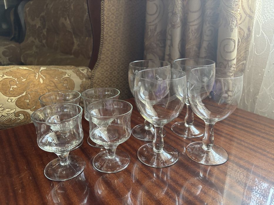 Рюмки и бокалы (стекло и хрусталь)