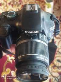 Canon EOS  1100D