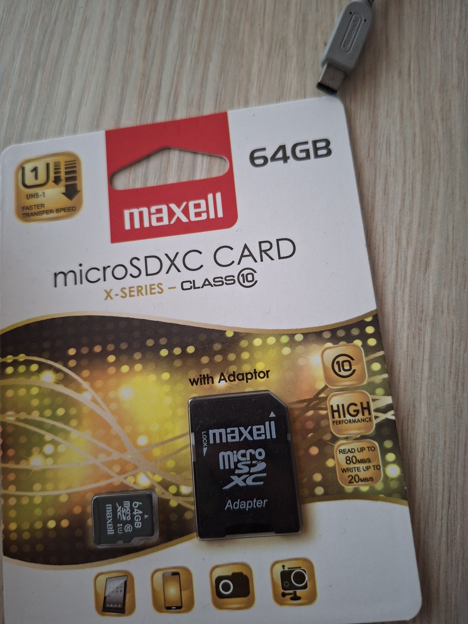 Nintendo 3ds xl със micro sd карта нова