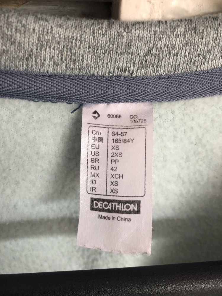Блуза Decathlon.