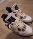 Jordan 4 PSG stare foarte buna