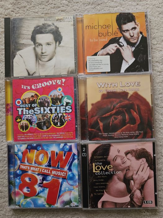 Оригинални компакт дискове от лична колекция