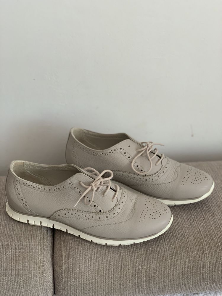 Pantofi Oxford cu siret