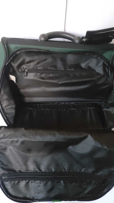 Вместителна чанта за ръчен багаж неупотребявана