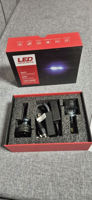 Продавам Лед крушки H7 / H4