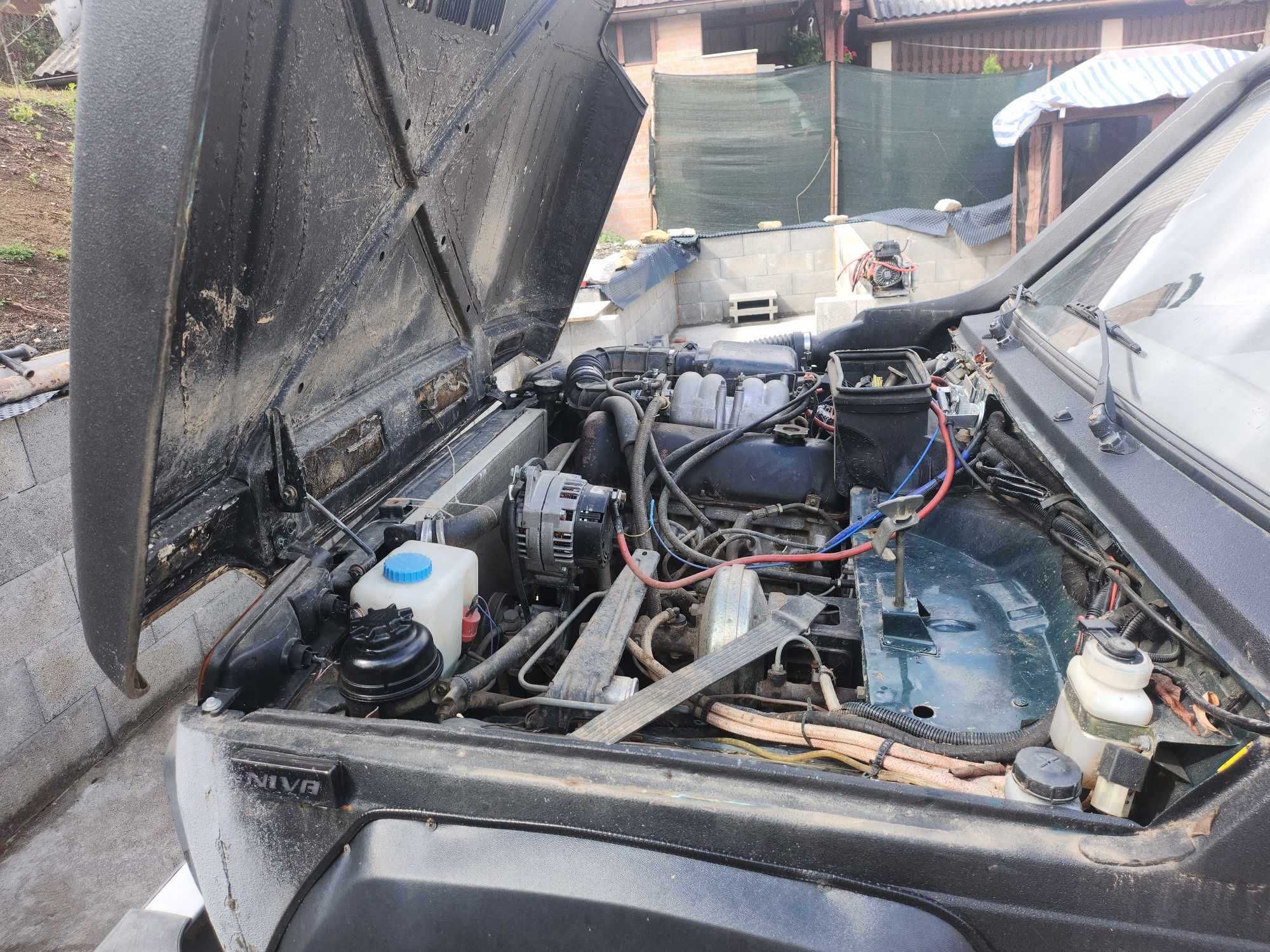 Vând sau schimb Lada Niva