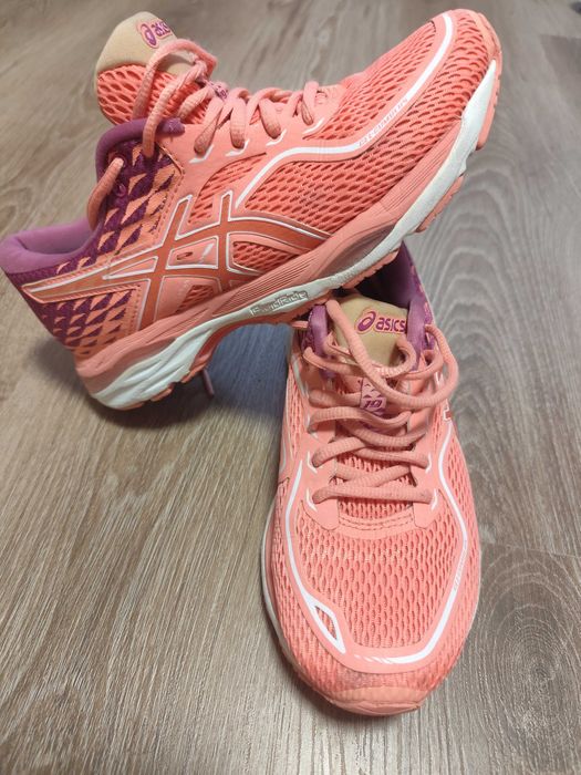 Дамски маратонки Asics