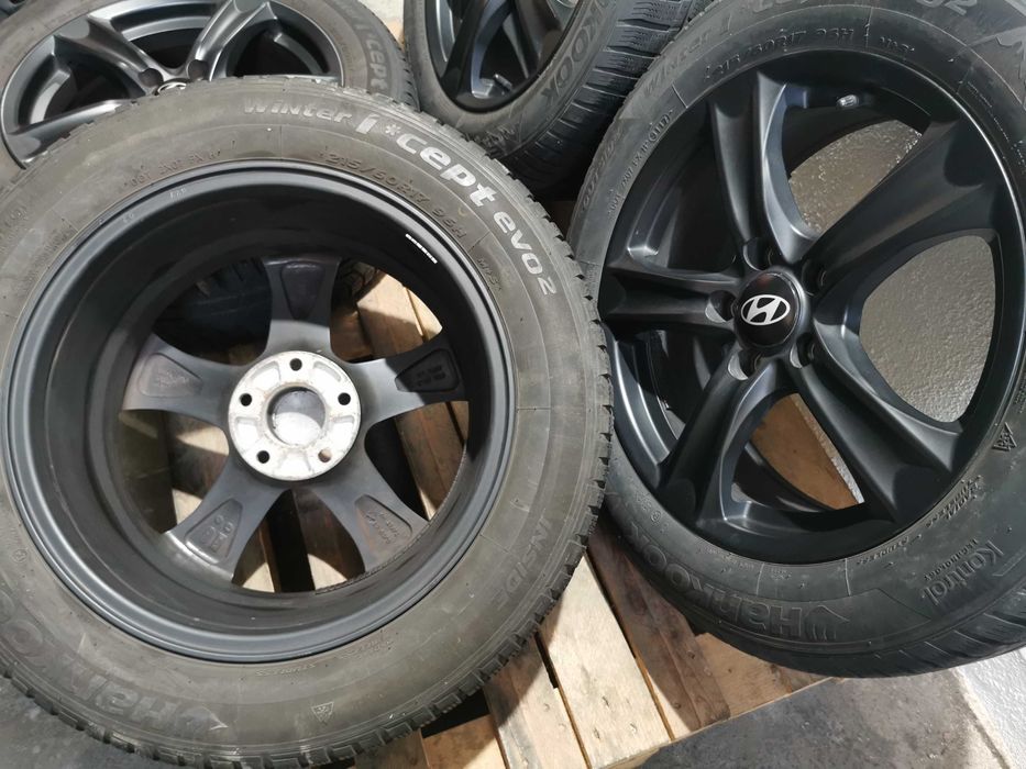 Jante Originale Hyundai  Tucson R 17 cu anvelope de iarna