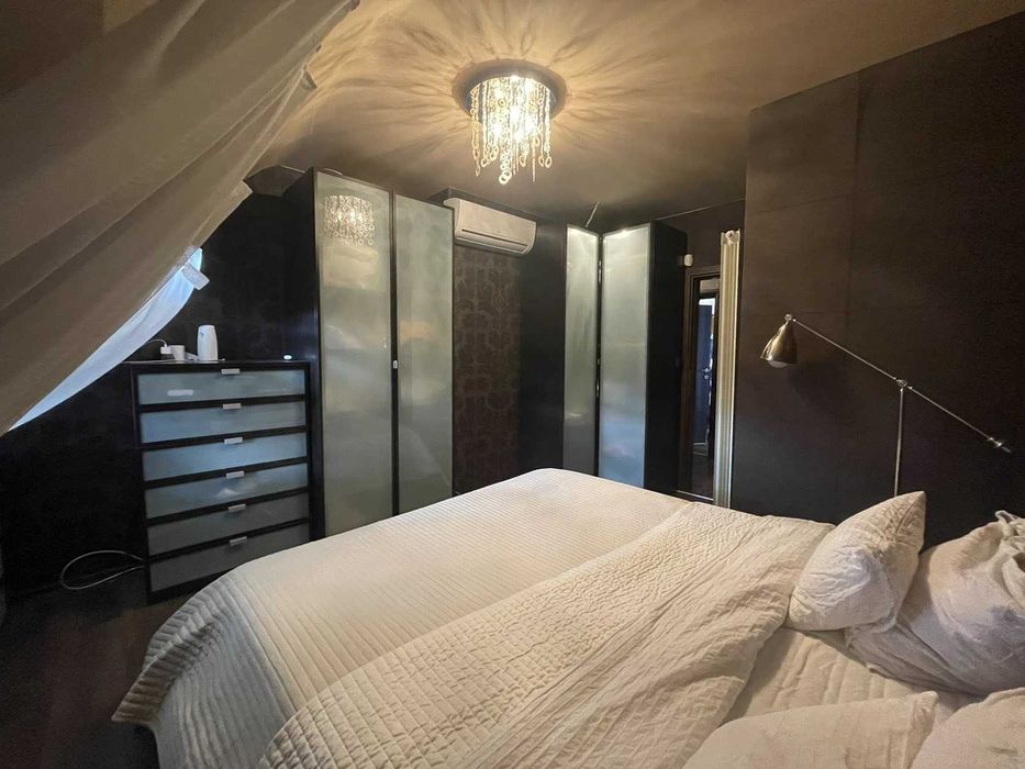 Продаваме Тристаен Апартамент В Изгрев.