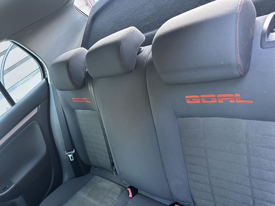 Vând golf 5 1.6 Goal