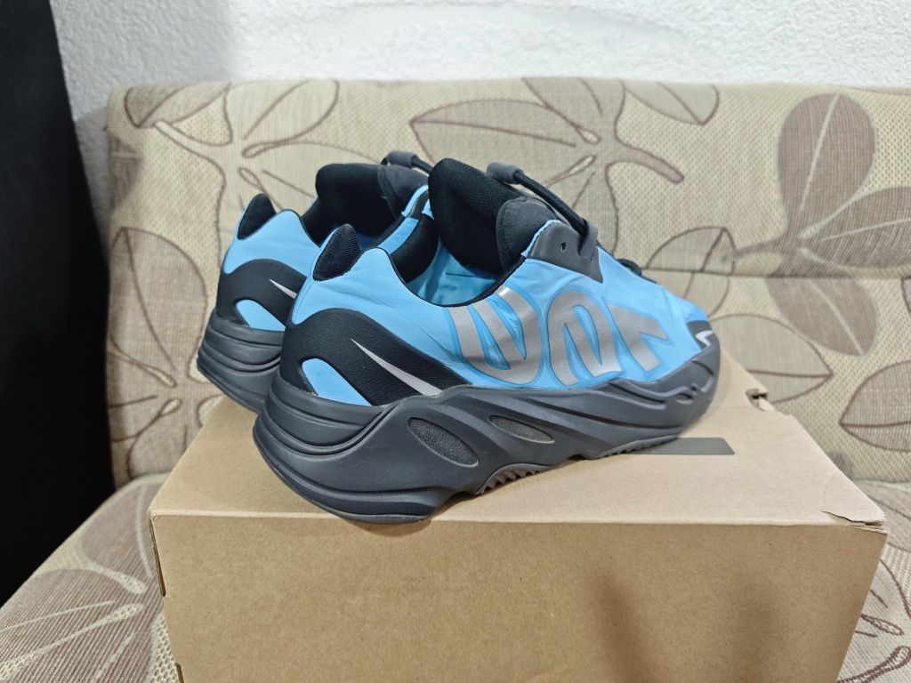 Adidas Yeezy 700 blue cian