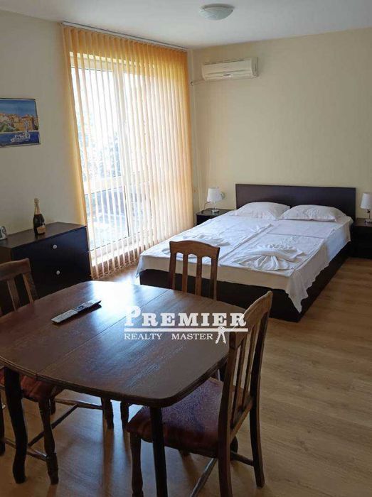 Просторен и уютен апартамент в самия център на Слънчев бряг