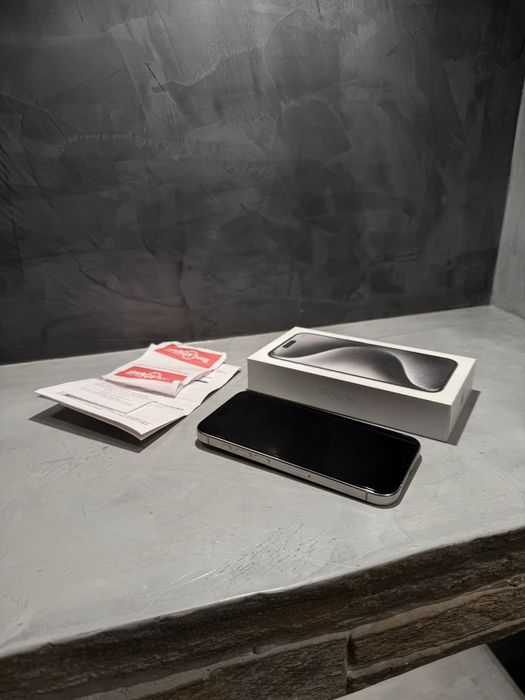 КАТО ЧИСТО НОВ Iphone 15 Pro + гаранция