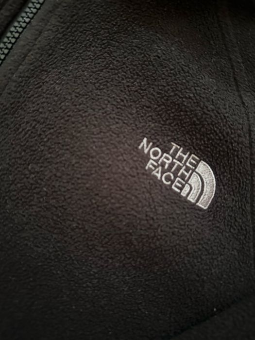 The North Face черно горнище