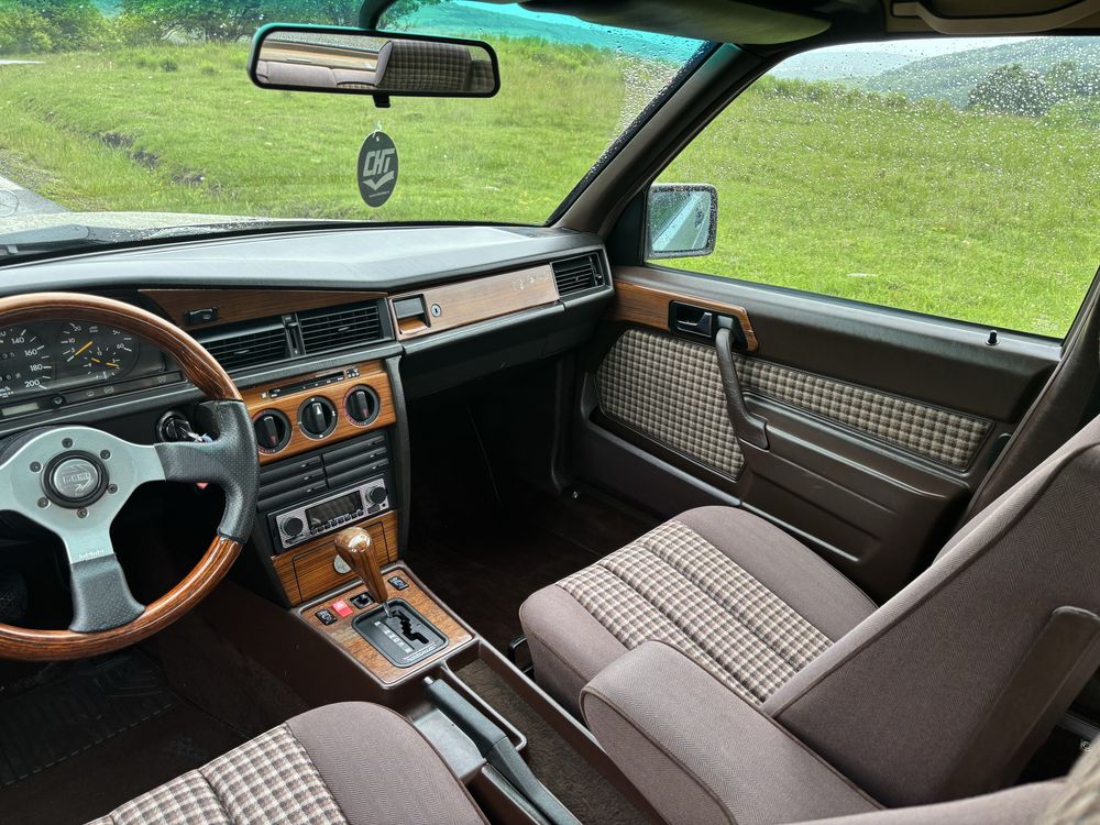 Mercedes W201 190D 2.5D - Automat 1991  - 5 cilindri OM602