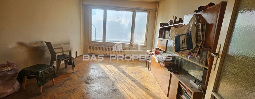 Продава се Тристаен апартамент в София, Гоце Делчев - 76 кв.м за 3093 €/кв.м - Снимка #2