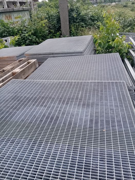 Grătare metalice galvanizate