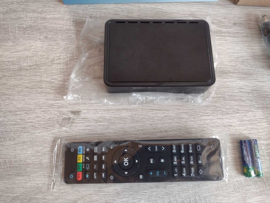 Чисто нов  TH100 tv box