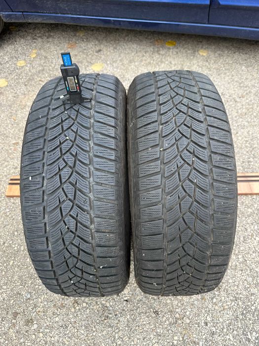 2бр. зимни гуми 215/60/16 Goodyear