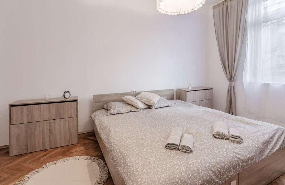 Дава се под наем Четиристаен апартамент в Варна, Център - 100 кв.м за 750 € - Снимка #5