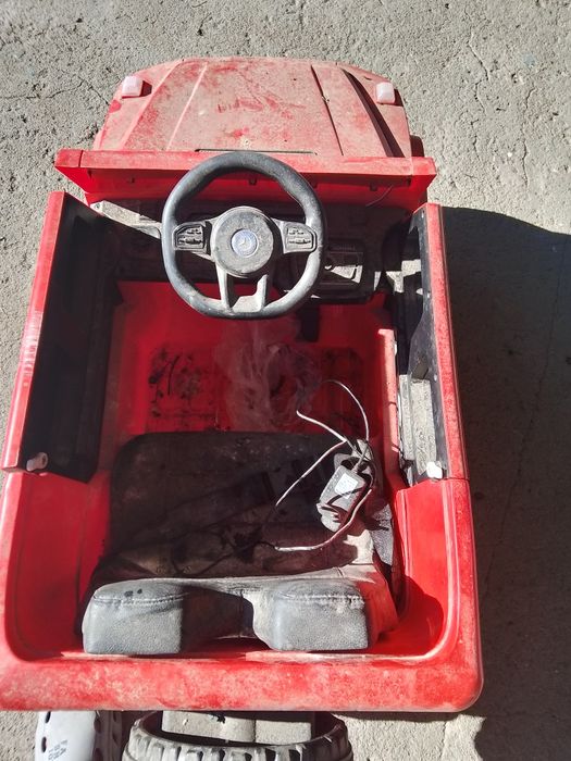 Продам детскую машинку