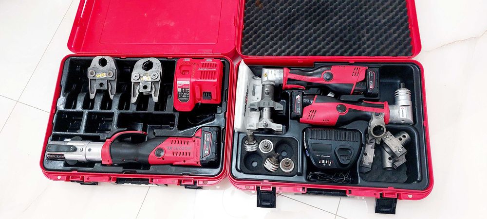 Presa sertizat Novapres Rehau