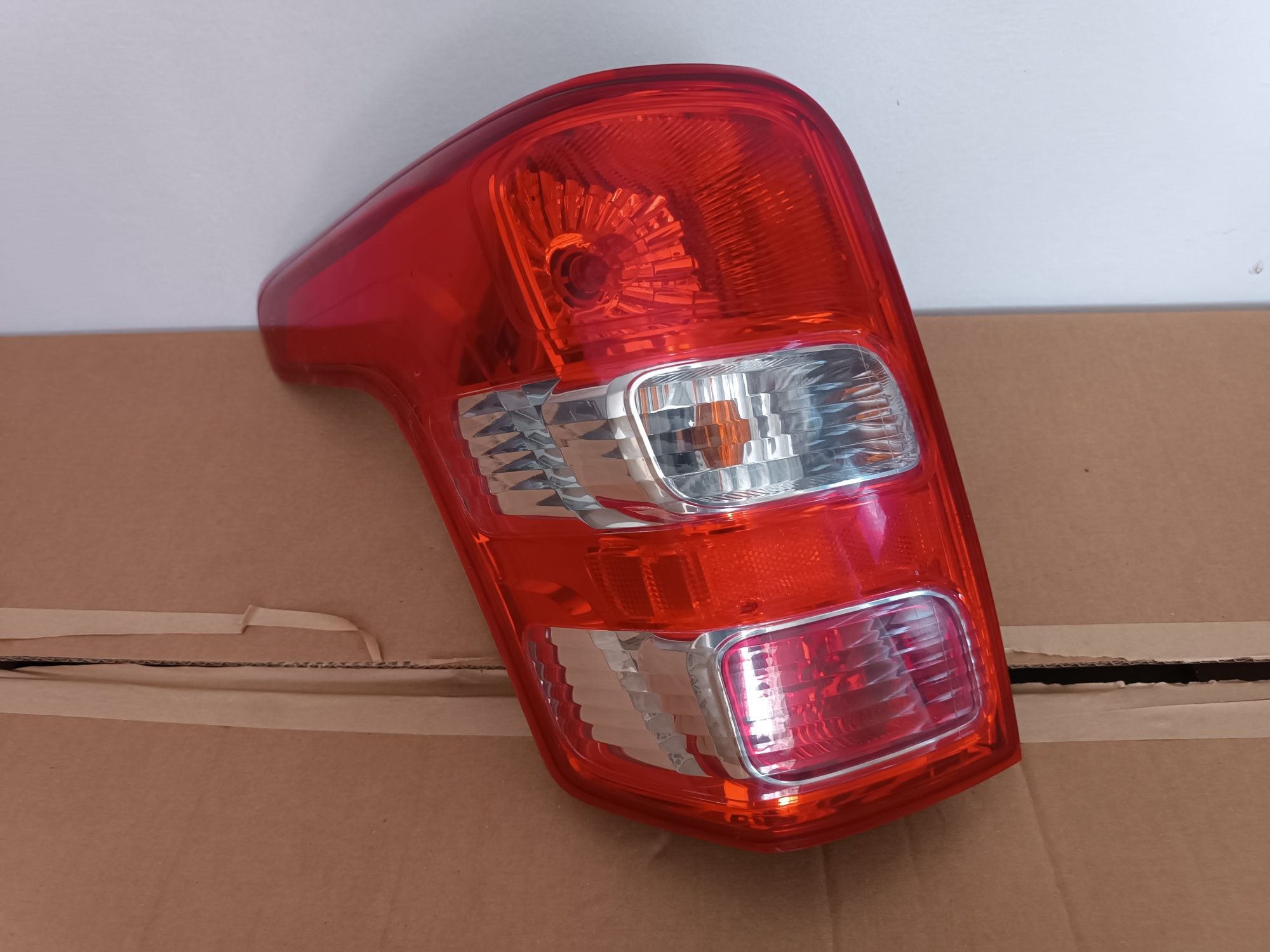Lampa/Stop Stânga Mitsubishi L 200