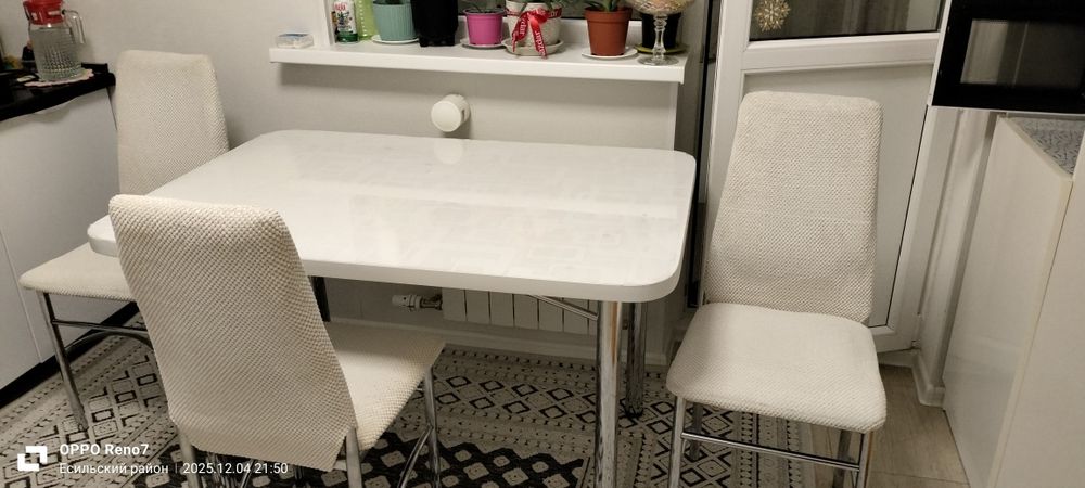 Продам кухоный стол