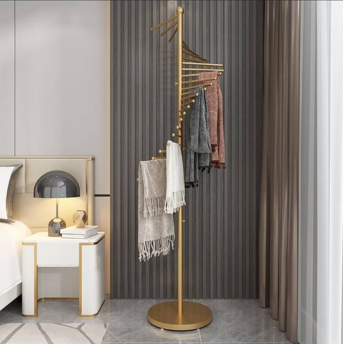 Вешалка напольная вращающаяся 170×42 см золотая